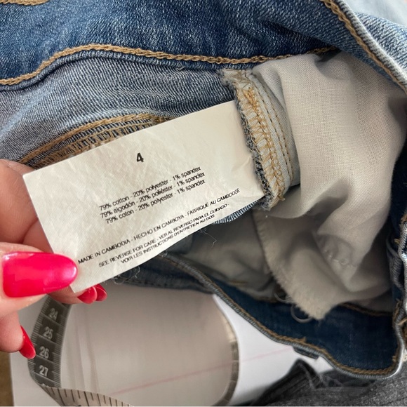 Jessica Simpson Women’s Size 4 Denim Blue Jean Shorts - Picture 8 of 11